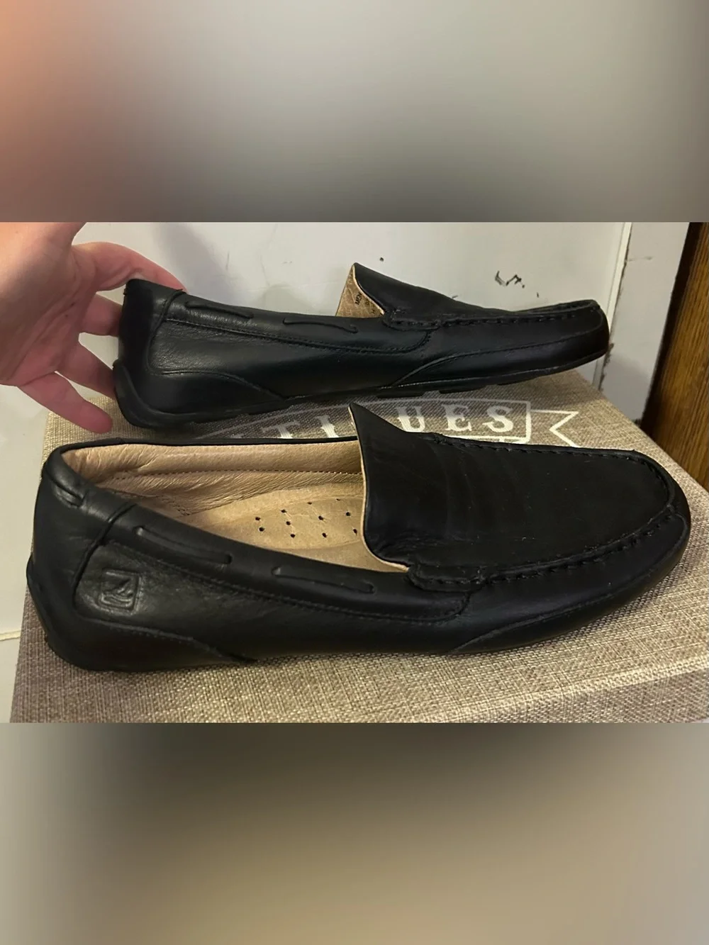 Sperry smooth black